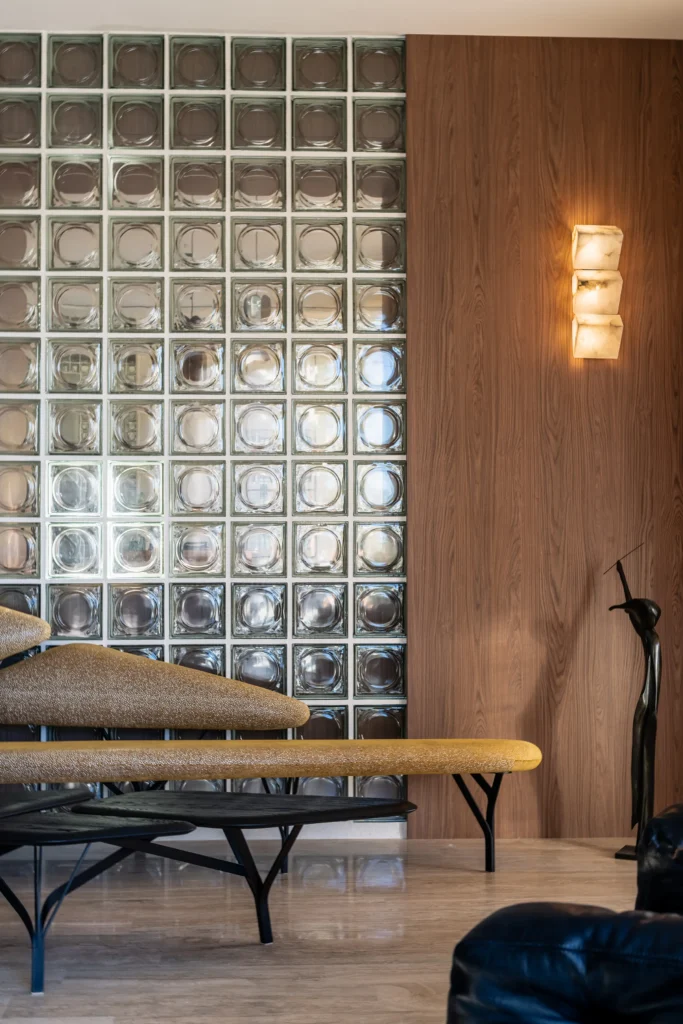 Rénovation d'une maison d'architecte et mobilier de designer par zut studio