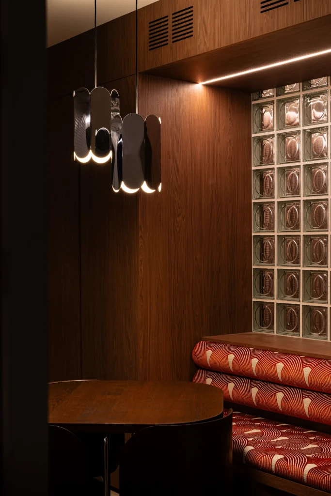 Rénovation d'une cuisine dans le sud de la France dans une maison de 450m carré par zut studio